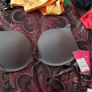 Xhilaration T-shirt Bra
